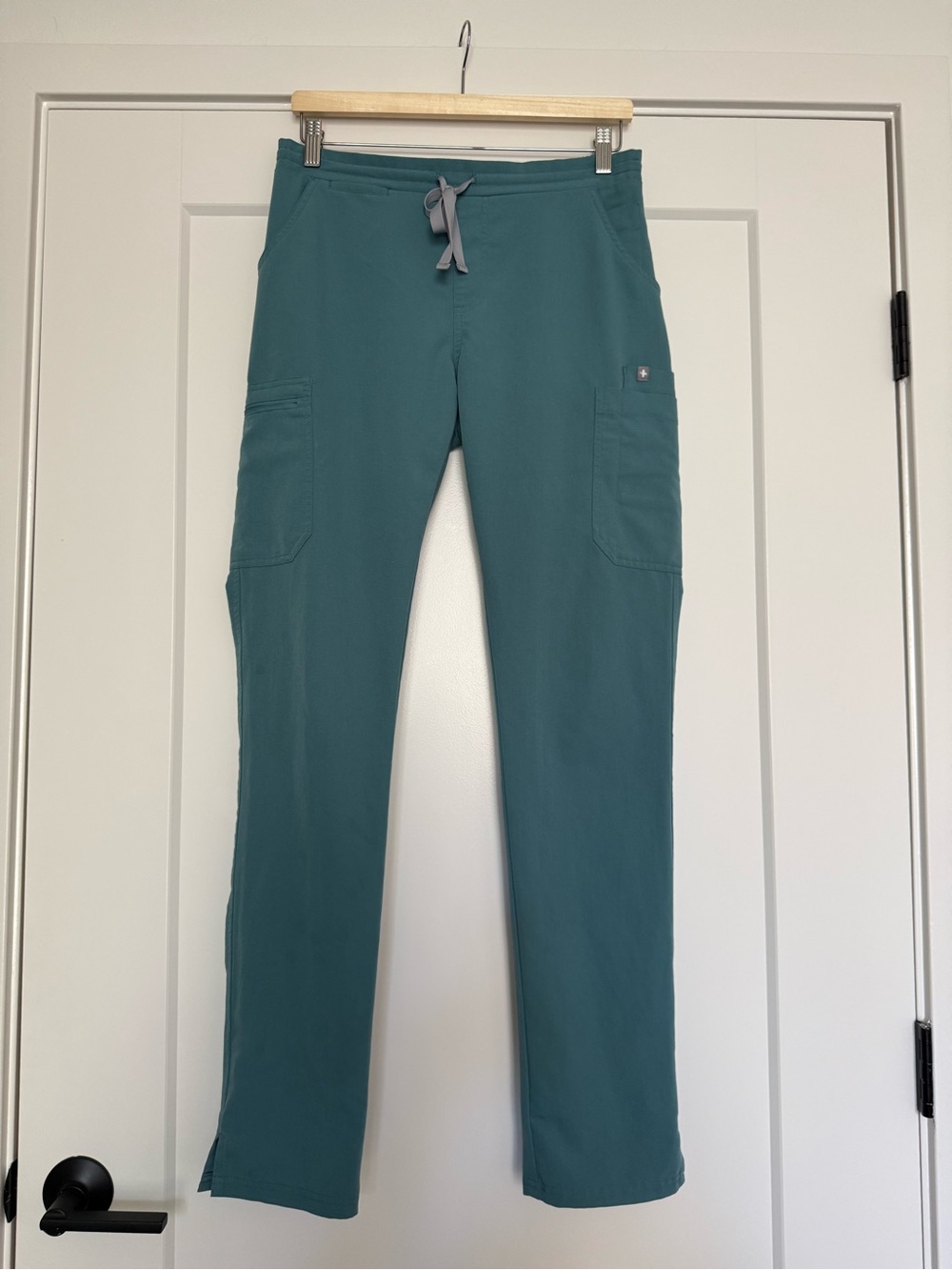 Figs Women's Yola Scrub Pants - Hydrogreen